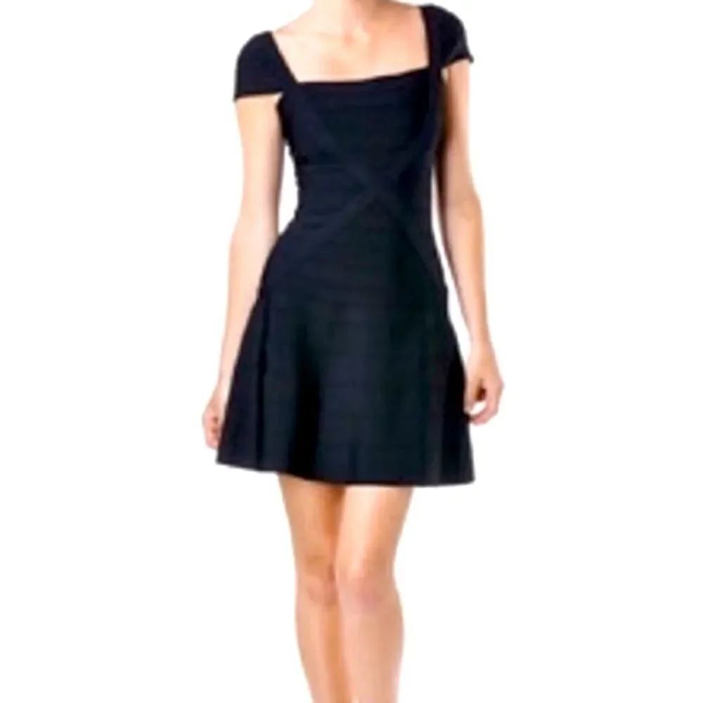 Authentic Herve LegerâMakayla Bondaga black dress sizeâSmall
